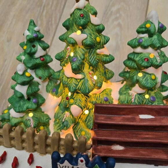 Dickens Collectible vintage 1996 Town Park Carol Trees Christmas Village lighted - Picture 5 of 12